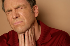 嗓子难受是扁桃体炎吗？